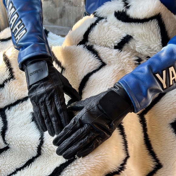 olympia Accessories - Motorcycle gloves for women - Size small - gel palms for added comfort!